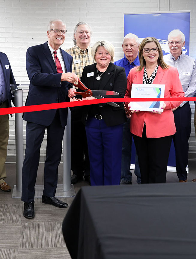 Moran Joins HutchCC for Davis Hall Ribbon Cutting, Boosting Healthcare Workforce - News Image